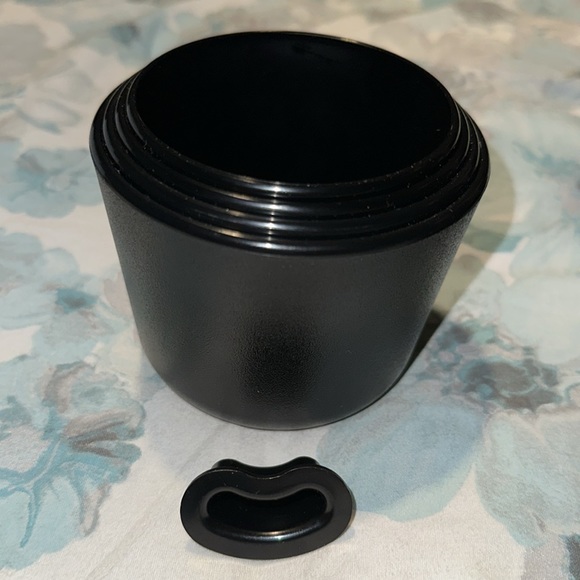 WeatherTech cupfone Brand New In Box - Picture 8 of 10